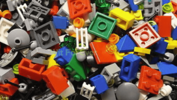 Why Does LEGO Use Different Colors for Technic, LEGO Technic color coding, LEGO Technic sets, LEGO Technic identification, LEGO building process, color-coded LEGO pieces, Technic gears and axles, LEGO educational value, LEGO Technic structural integrity